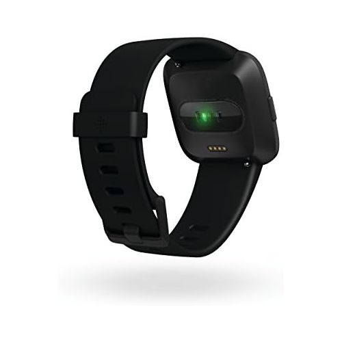  Fitbit Versa Smart Watch, Black/Black Aluminium, One Size (S & L Bands Included)