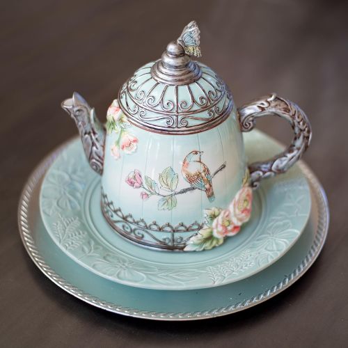  Fitz and Floyd 21-064 English Garden Teapot, Baby Blue