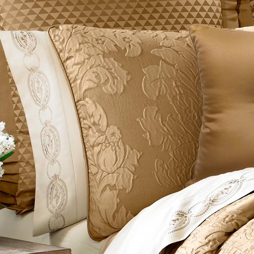  Five Queens Court Colonial 4-Piece Comforter Set, King Size