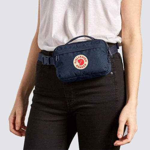  Fjallraven, Kanken Hip Pack with Waist Belt for Everyday Use and Travel, Frost Green