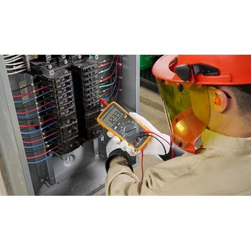  Fluke 15B+ Digital Multimeter, for Electrical Applications, Measures AC/DC Voltage and Current Measurements up to 1000V and 10A, Along with Resistance, Continuity, Diode, and Capacitance Capabilities