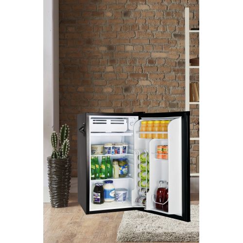  Frigidaire 3.2 Cu Ft Retro Mini Fridge With Side Bottle Opener, Black