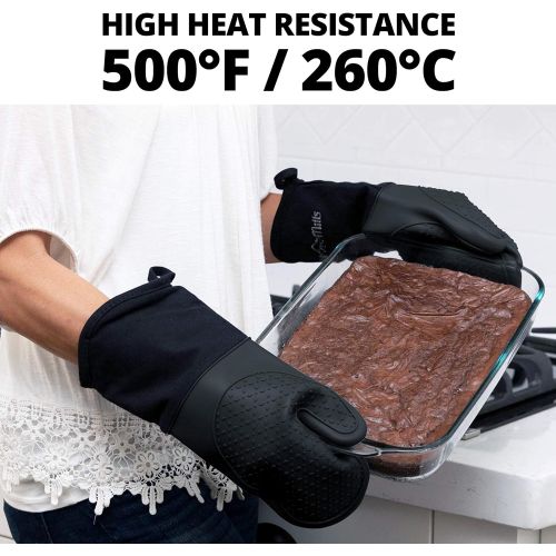  [아마존베스트]Silicone Oven Mitts Heat Resistant 500 Degrees - 2 Extra Long Silicone Oven Mitt Pot Holders - Food Safe Oven Gloves - BPA Free - Soft Inner Lining - (Black) - Frux Home and Yard