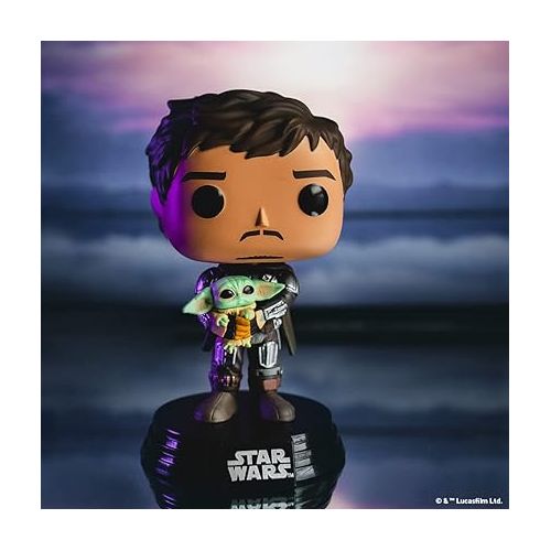 펀코 POP Funko Star Wars: The Mandalorian - Mandalorian (Din Djarrin) Holding The Child (Grogu), Multicolor (54525)