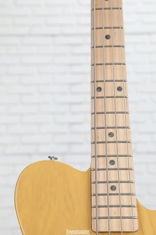  G&L ASAT Electric Bass Guitar - Butterscotch Blonde