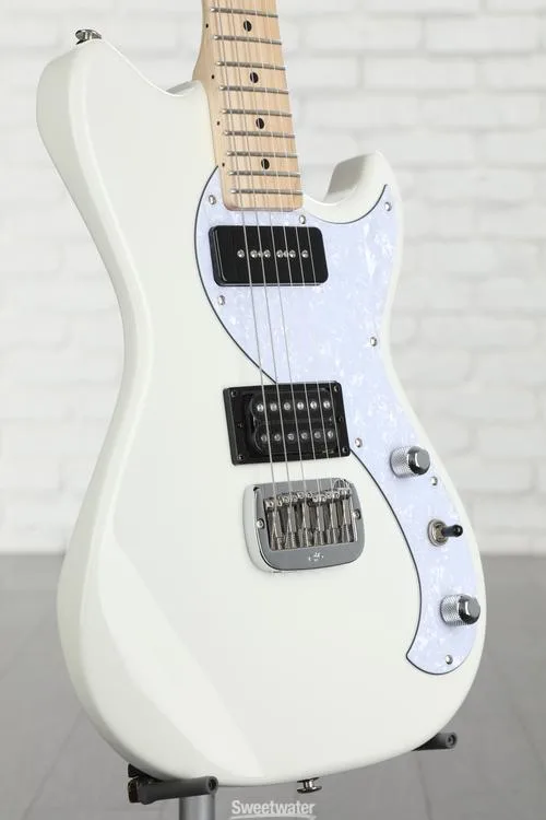  G&L Fullerton Deluxe Fallout Electric Guitar - Alpine White