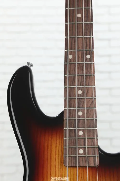  G&L Tribute L-2000 Bass Guitar - 3-tone Sunburst Demo