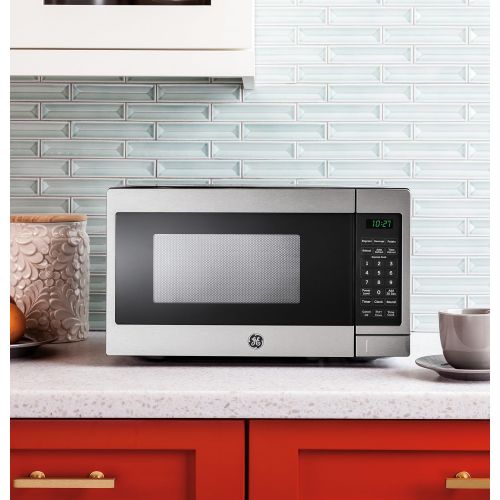  GE JEM3072SHSS 0.7 Cu. Ft. Capacity 700 Watt Countertop Microwave Oven, Auto and Time Defrost in Stainless Steel