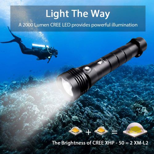  GEERTOP Scuba Dive Lights 2000 Lumen Underwater Diving Flashlight Waterproof with Wrist Strap Rechargeable Safety Torch CREE XHP-50 LED Submarine Lights with 26650 Batteries & USB
