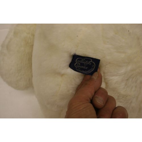  GUND POLAR BEAR COLLECTORS CLASSIC PLATINUM LIMMITED EDITION NUMBER 2180