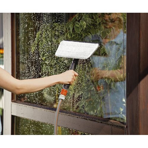  Gardena GARDENA Fensterwascher mit Abzieher: Wasserfuehrender Fensterreiniger mit Abzieher fuer das Cleansystem, mit waschbarem Microfaser-Vlies (5564-20)