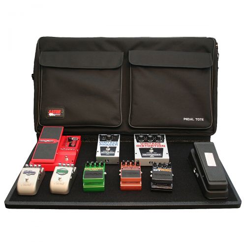  Gator},description:The Gator GPT-PRO-PWR Powered pedal board is sized right for pros and comes with a carry handle which slides into a black 600-denier nylon padded carrying bag.Th