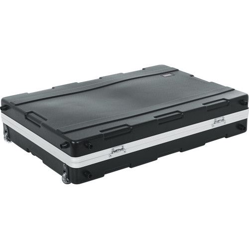  Gator G-MIX-24x36 Rolling ATA Mixer Case with Lockable Recessed Latches and Pull-out Handle