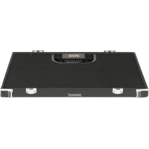  Gator Gig-Box Jr. Power All-in-one Pedalboard and 3 Guitar Stand and Power in Case