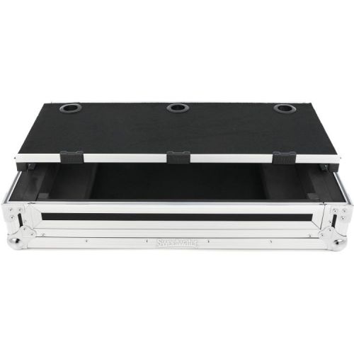  Gator G-TOURDSPUNICNTLB ATA Flight Case with Sliding Laptop Platform for Medium DJ Controller