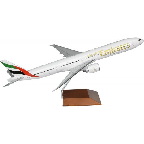  Gemini200 Emirates B777-300Er Airplane Model (1:200 Scale)