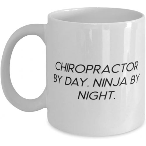 제네릭 Generic Chiropractor by Day. Ninja by Night. 11oz 15oz Mug, Chiropractor Cup, Inappropriate For Chiropractor