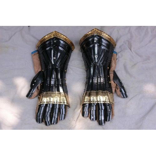 제네릭 할로윈 용품Generic GlobalMart 18 Guage Steel Medieval Knight Gothic Pair Of Gauntlets Gloves Armor Halloween Costume