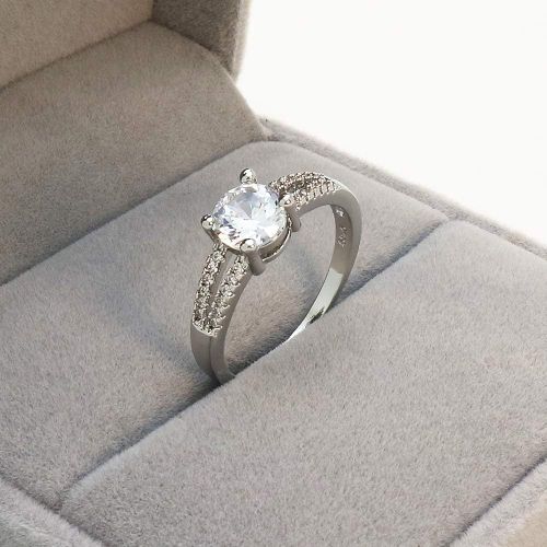  [아마존베스트]GerTong 1 PCS Silver Womens Ring Round Crystals Solitaire Promise Eternity Engagement Anniversary Wedding Rings Jewelry Ideal Gifts for Lovers Size 6#