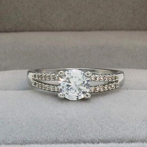  [아마존베스트]GerTong 1 PCS Silver Womens Ring Round Crystals Solitaire Promise Eternity Engagement Anniversary Wedding Rings Jewelry Ideal Gifts for Lovers Size 6#