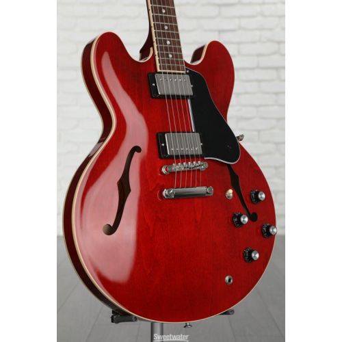  Gibson ES-335 Semi-hollowbody Electric Guitar - Sixties Cherry Demo