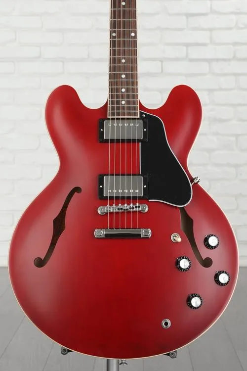 Gibson ES-335 Satin - Satin Cherry Demo