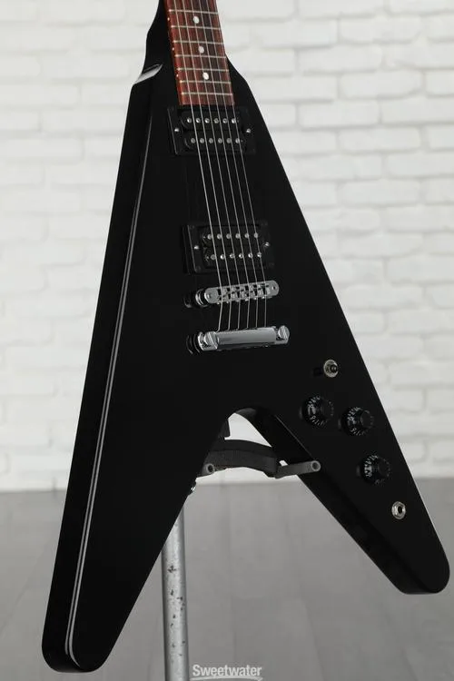  Gibson 80s Flying V Solidbody Electric Guitar - Ebony Demo