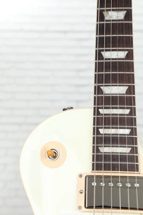  Gibson Les Paul Standard '60s Plain Top Electric Guitar - Classic White Demo