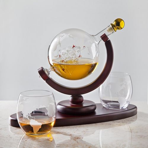  [아마존 핫딜] Godinger Whiskey Decanter Globe Set with 2 Etched Globe Whisky Glasses - for Liquor, Scotch, Bourbon, Vodka - 850ml