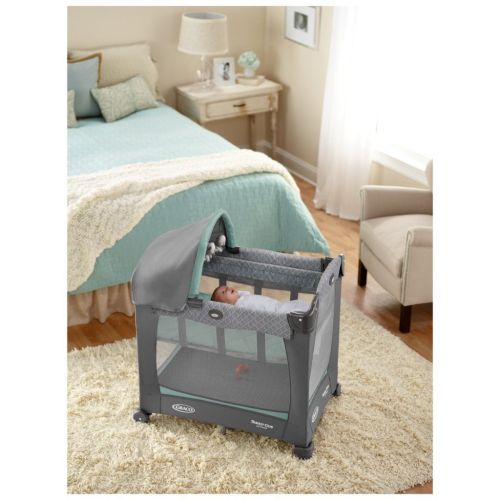 그라코 Graco Travel Lite Baby Crib & Portable Playard, Manor