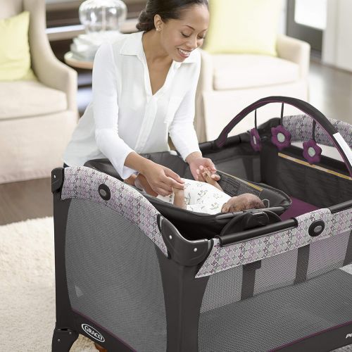 그라코 Graco Pack n Play Playard Reversible Napper & Changer LX Bassinet, Landry