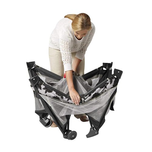 그라코 Graco Pack n Play On the Go Playard, Pasadena