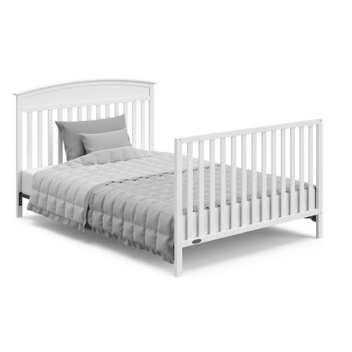 그라코 Graco Benton 4-in-1 Convertible Crib (White) Solid Pine and Wood Product Construction, Converts to Toddler Bed, Day Bed, and Full Size Bed (Mattress Not Included)