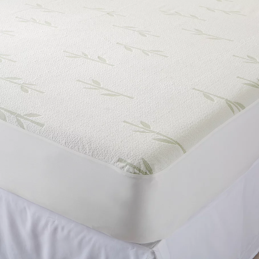 Great Bay Home Aleena Viscose Mattress Protector in Ivy