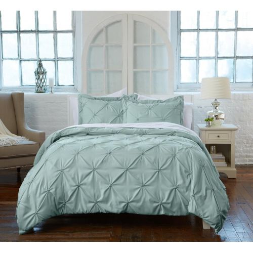  Great Bay Home Signature Pinch Pleated Pintuck Duvet Cover with Button Closure. Luxuriously Soft 100% Brushed Microfiber with Textured Pintuck Pleats and Corner Ties (Full/Queen, E