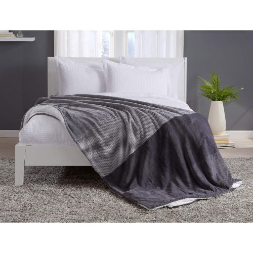  [아마존 핫딜] Great Bay Home Sherpa and Fleece Velvet Plush Blanket. Fuzzy, Soft, Cozy Warm Blanket for Winter. Patterned Reversible Berber Fleece Blanket. Allura Sherpa Collection (King, Blue)