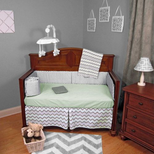  Green and Grey Cotton Chevron Zigzag 4-piece Baby Crib Bedding Set without Bumper