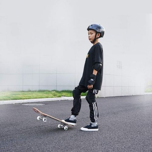  GuanMun Skateboard, Professionelle Kinder Vierrad-Doppelverzerrungsschueler Mannliche und weibliche Erwachsene Anfanger Kleines Skateboard-Kurzbrett (Farbe : Blau)