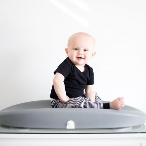  Hatch Baby Grow Smart Changing Pad & Scale