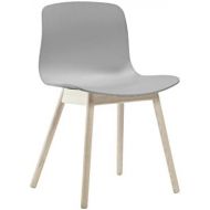 HAY About a Chair AAC 12 Stuhl Eiche geseift, grau Sitzschale Polypropylen Gestell Eiche massiv geseift mit Kunststoffgleitern