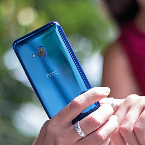 에이치티씨 HTC U11 Life (32GB, 3GB RAM) 5.2 Full Super LCD | Android 8.0 Oreo | Fingerprint Sensor | 2600 mAh Battery | Sapphire Blue | 4G LTE Smartphone | GSM Unlocked