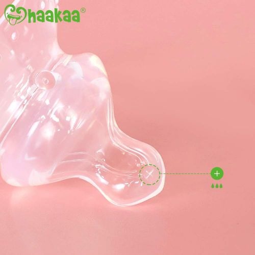  [아마존베스트]Haakaa Nipple Shield Breastfeeding with Carry Case Using for Protects Sore Cracked Nipples Flat Inverted and Latch On Difficulties to Help Mums Continue Breastfeeding,1 pc (Butterf