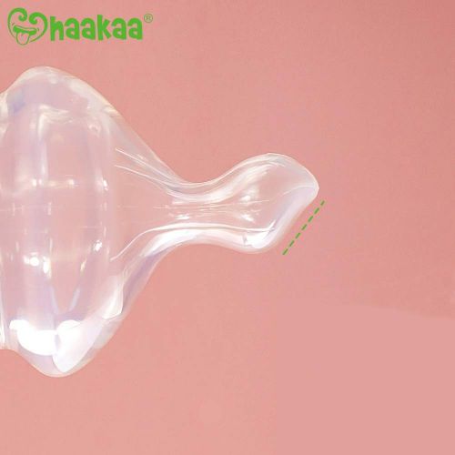  [아마존베스트]Haakaa Nipple Shield Breastfeeding with Carry Case Using for Protects Sore Cracked Nipples Flat Inverted and Latch On Difficulties to Help Mums Continue Breastfeeding,1 pc (Butterf