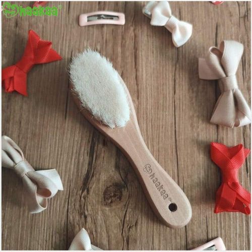  [아마존베스트]Haakaa Wooden Baby Hair Brush Natural Soft Goat Bristle for Newborns Toddlers Use for Cradle Cap...