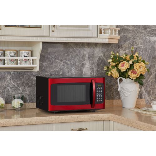  Hamilton Beach 1.1 Cu. Ft. Red Microwave