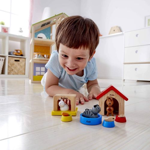  Hape Happy Family Dollhouse with Pet Set Award Winning Doll Family Set, Unique Accessory for Kid’s Wooden Dolls House, Imaginative Play Toy, 6 Family Figures, Adults 4.3 and Kids 3