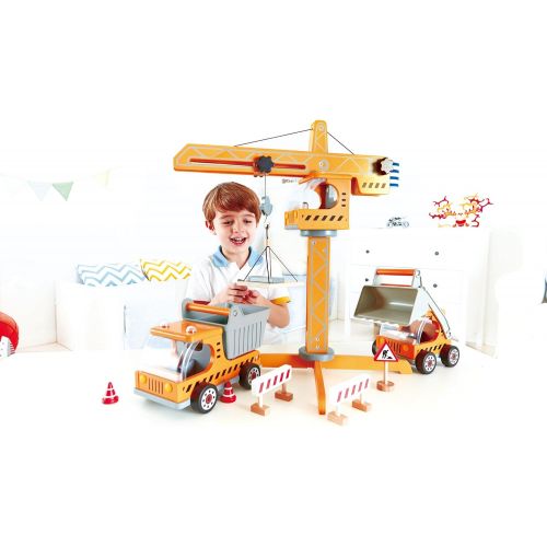  Award Winning Hape Playscapes Crane Lift Playset