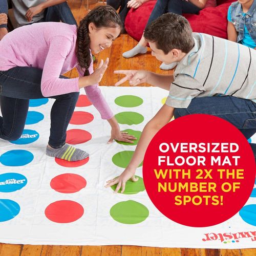 해즈브로 Hasbro Gaming Twister Ultimate: Bigger Mat, More Colored Spots, Family, Kids Party Game Age 6+; Compatible with Alexa (Amazon Exclusive)