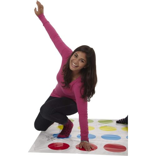 해즈브로 Hasbro Gaming Twister Game for Kids Ages 6 and Up