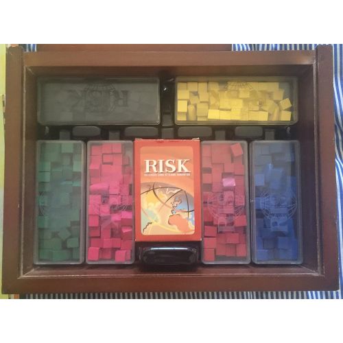 해즈브로 Hasbro Risk in Vintage Wood Book Edition